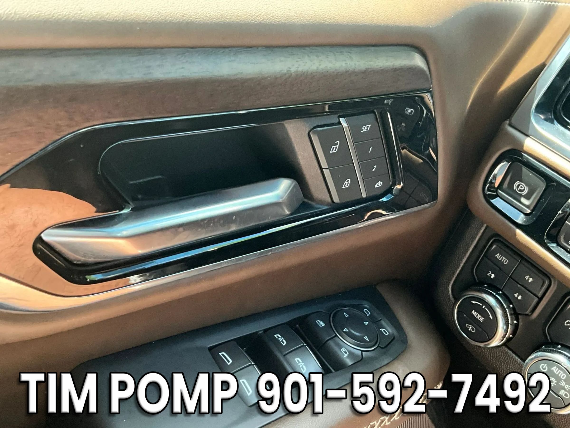 Used 2025 GMC Yukon Denali Ultimate AWD/4WD image 29