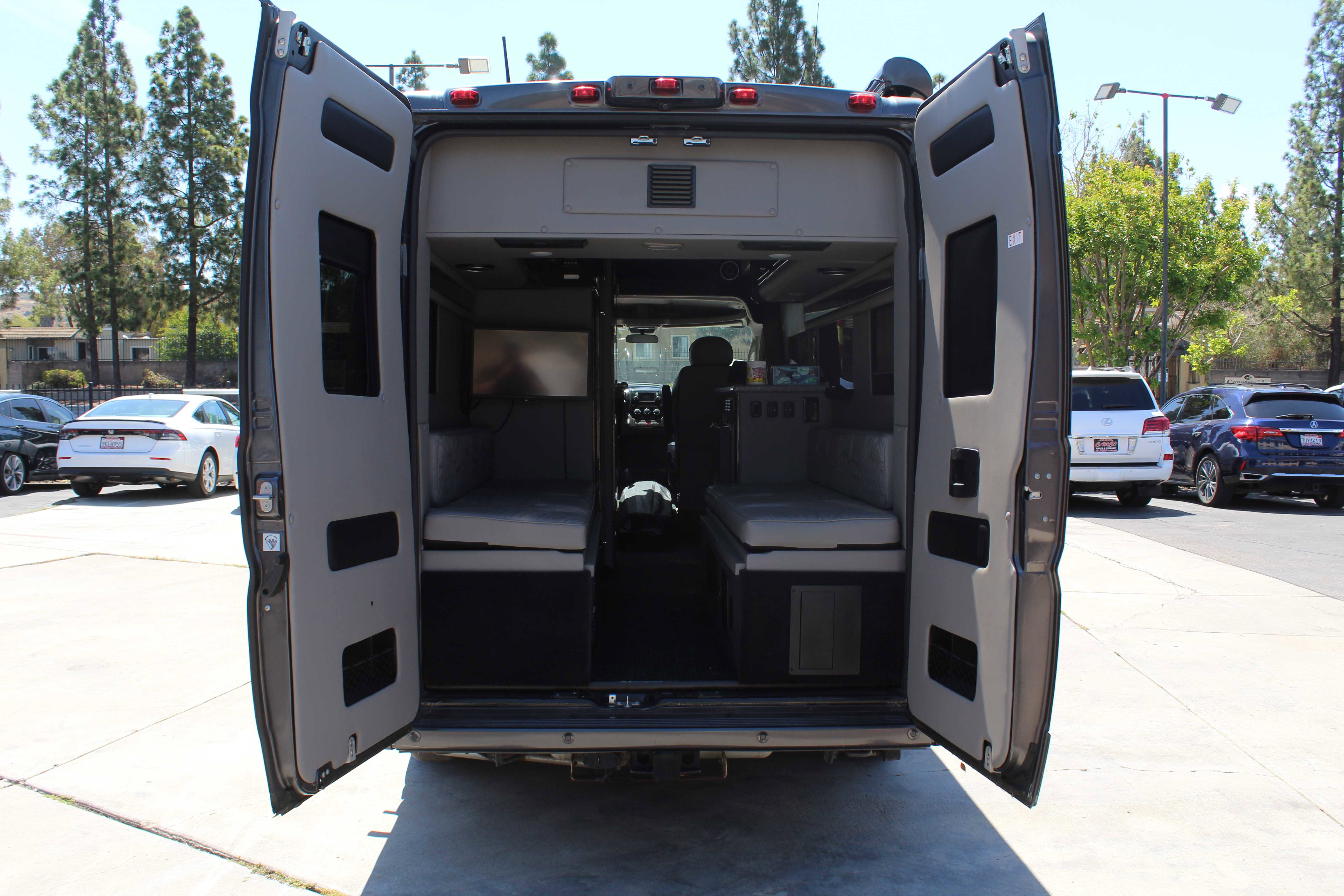Used 2018 RAM ProMaster 3500 w/ Mopar Trailer Tow Group FWD image 21