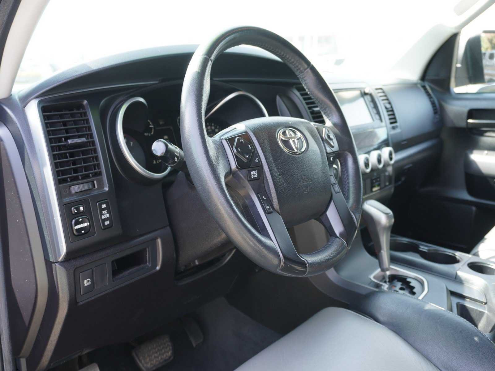 Used 2022 Toyota Sequoia TRD Sport AWD/4WD image 22