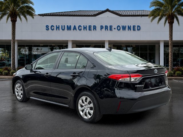 Used 2024 Toyota Corolla LE FWD image 5