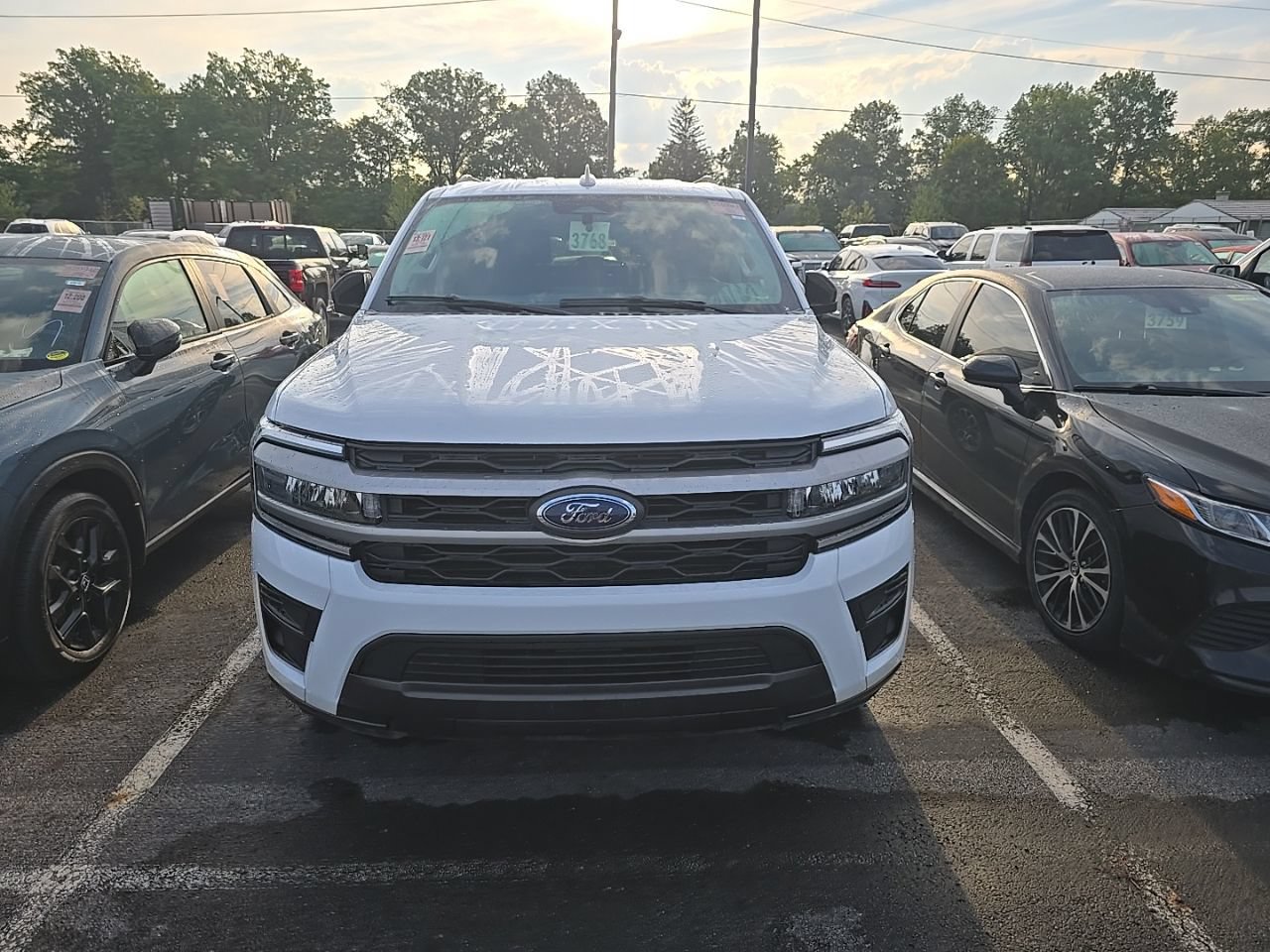 Used 2022 Ford Expedition Max XL AWD/4WD image 2