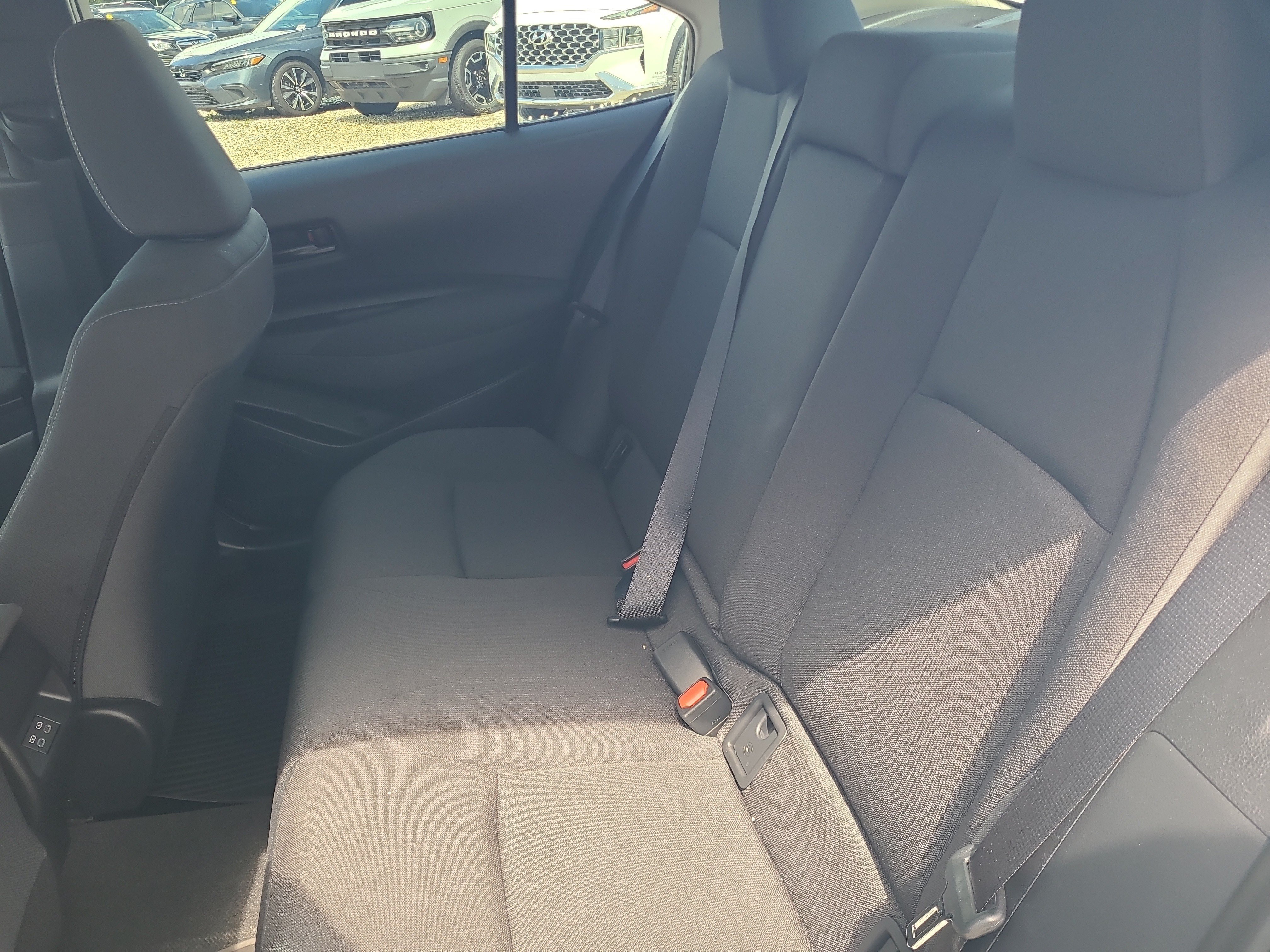 Used 2025 Toyota Corolla LE FWD image 10