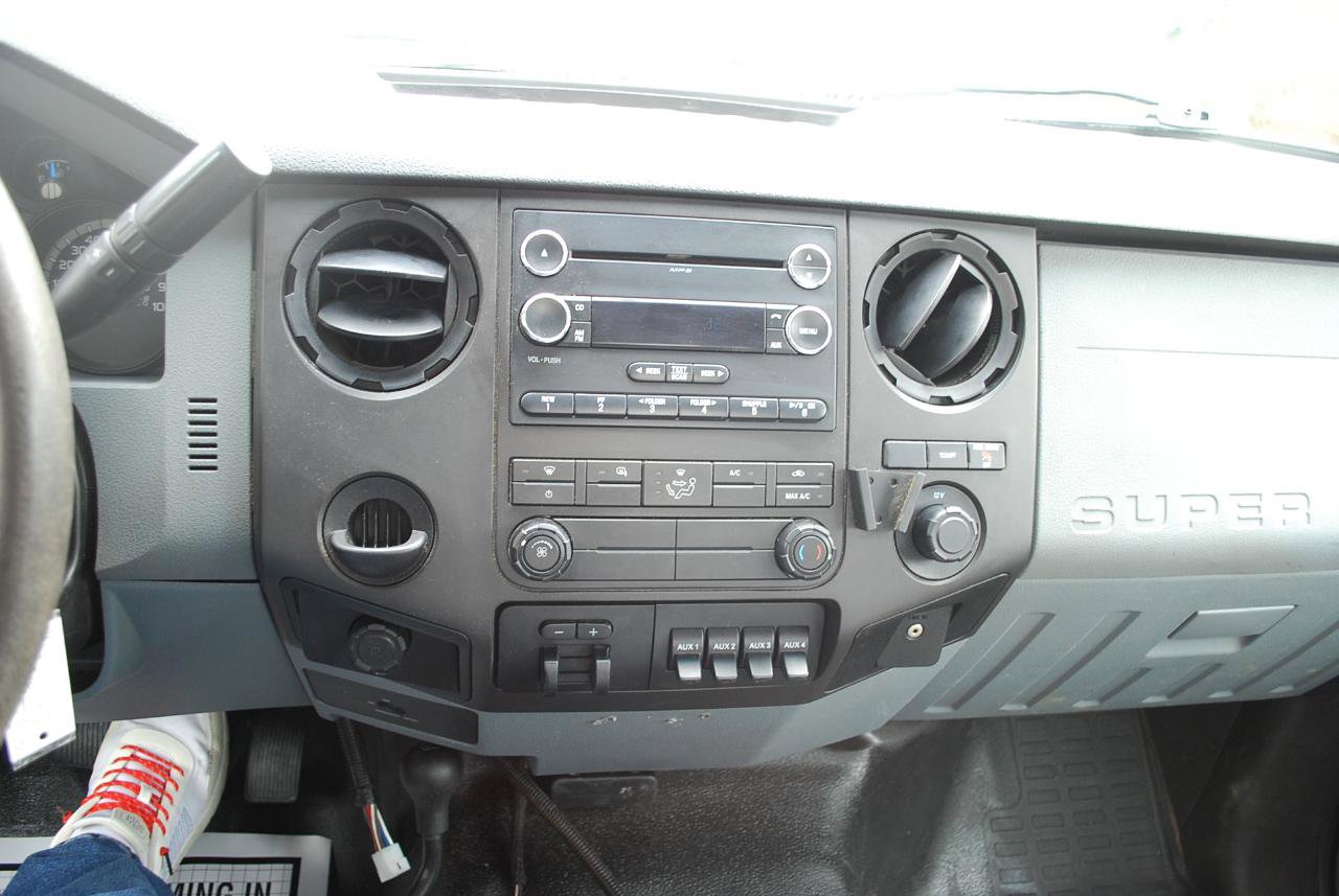 Used 2015 Ford F350 XL w/ Power Equipment Group AWD/4WD image 8