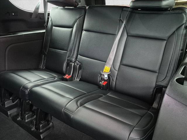 Used 2021 Chevrolet Suburban LS w/ Driver Alert Package RWD image 17
