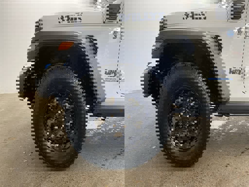 Used 2023 Jeep Wrangler Unlimited image 12