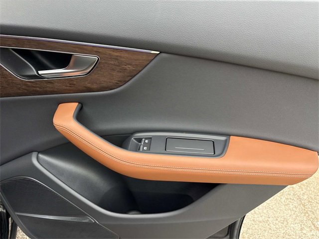 Used 2025 Audi Q8 Prestige image 20