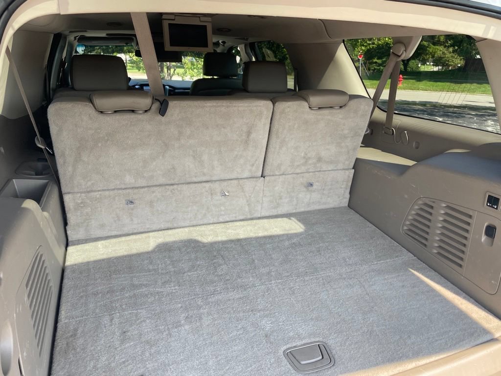 Used 2015 Chevrolet Suburban LTZ AWD/4WD image 45