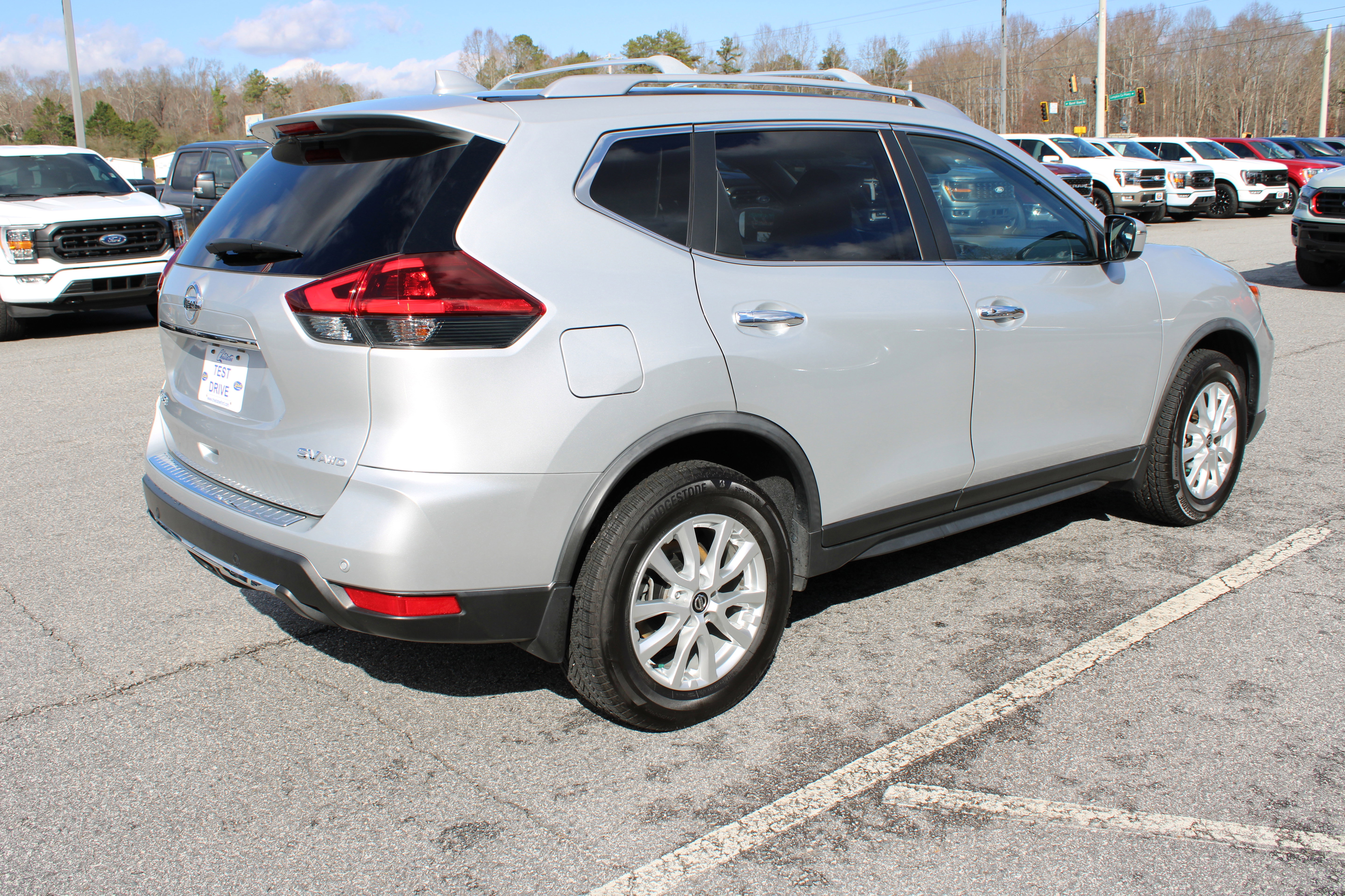 Used 2020 Nissan Rogue SV image 6