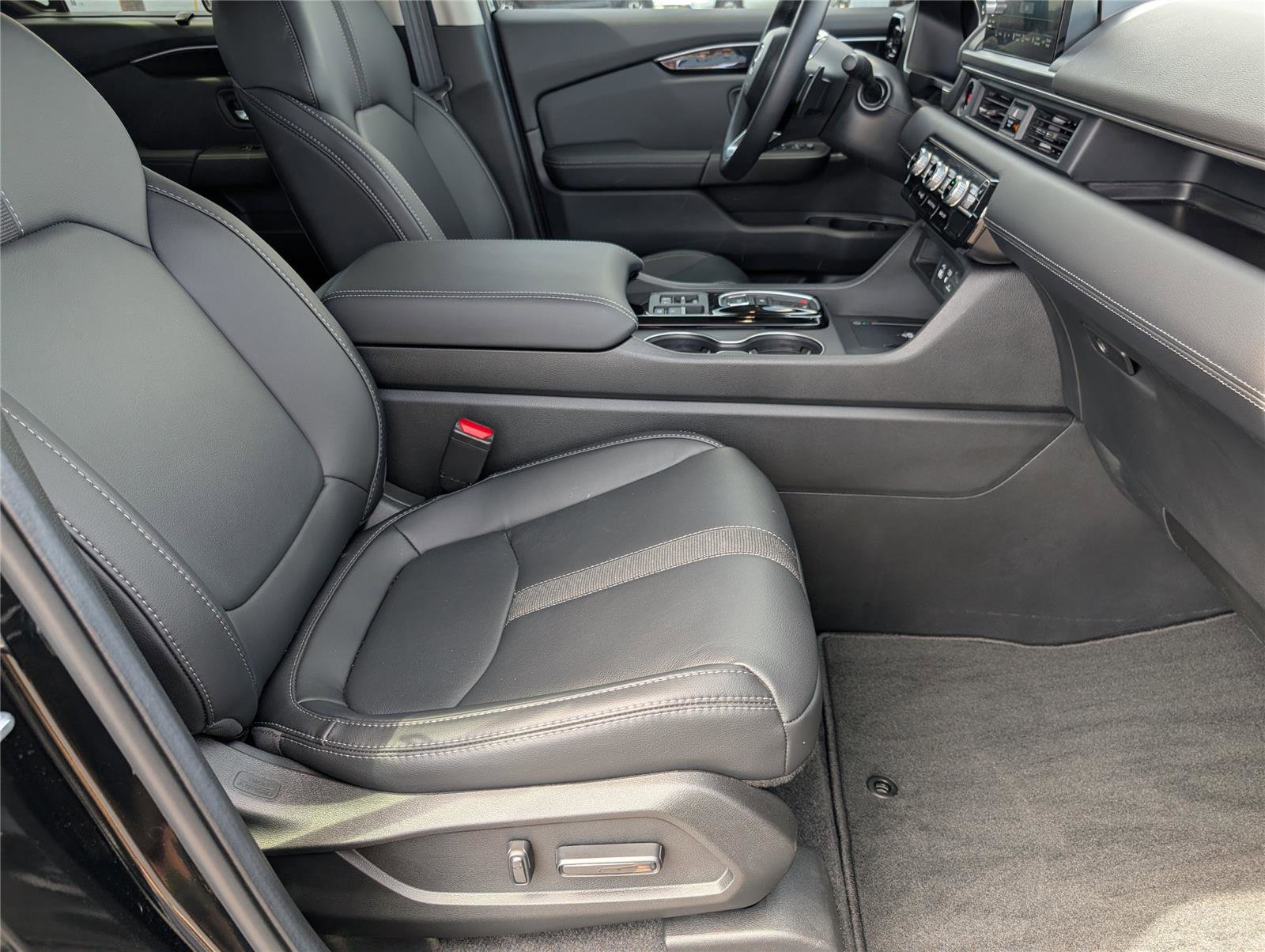 Used 2025 Honda Pilot EX-L image 40