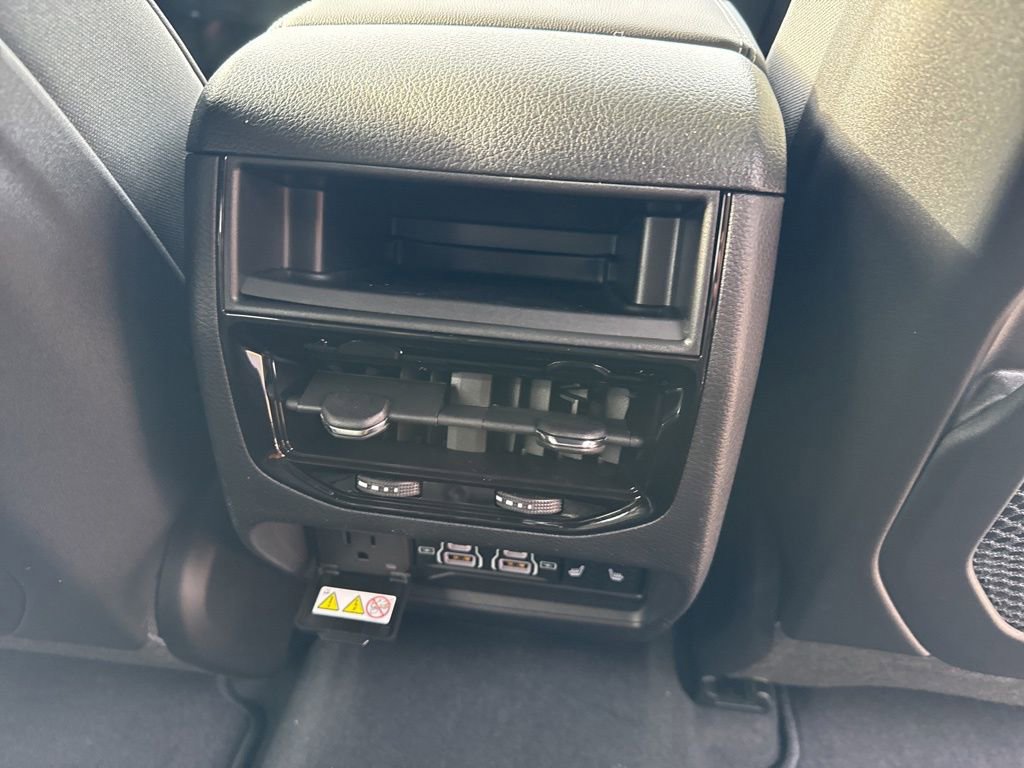 New 2025 Jeep Grand Cherokee Limited image 31