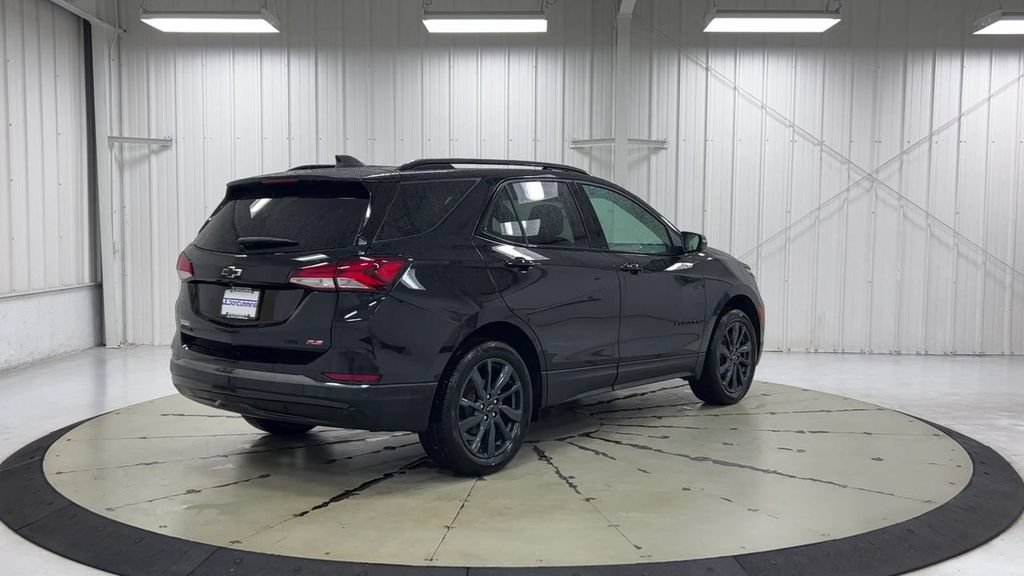 Used 2023 Chevrolet Equinox RS AWD/4WD image 8