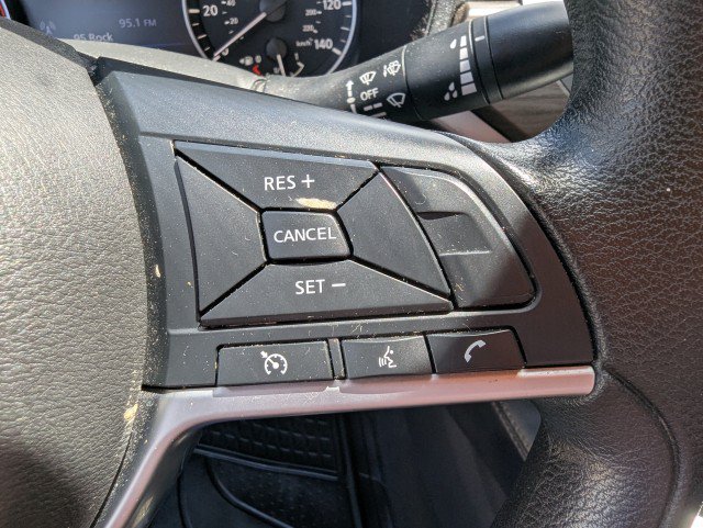 Used 2023 Nissan Altima 2.5 SV FWD image 16