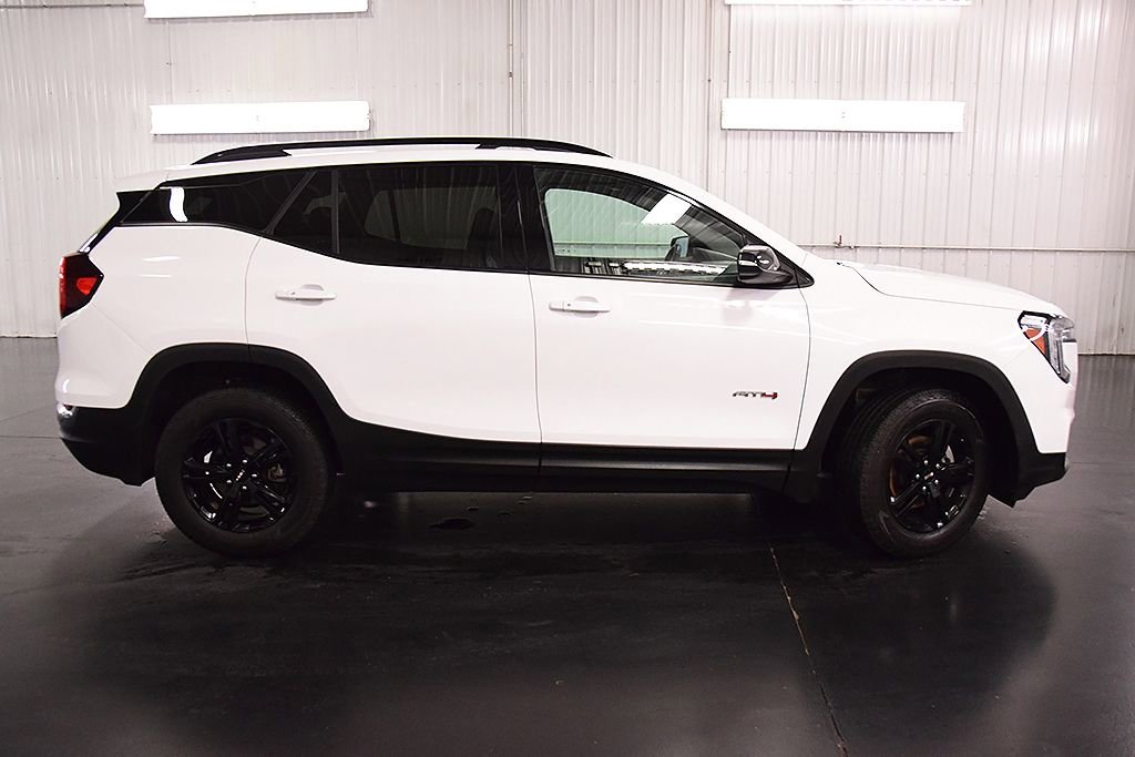 Used 2023 GMC Terrain AT4 w/ LPO, Floor Liner Package AWD/4WD image 8
