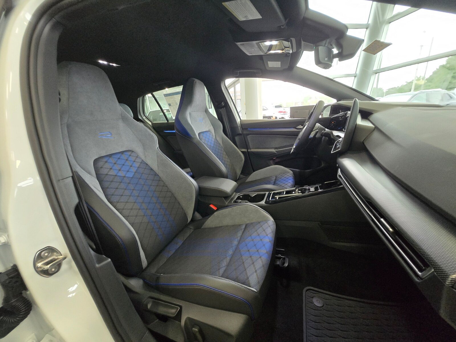 New 2026 Volkswagen Golf w/ Euro Style Package AWD/4WD image 12