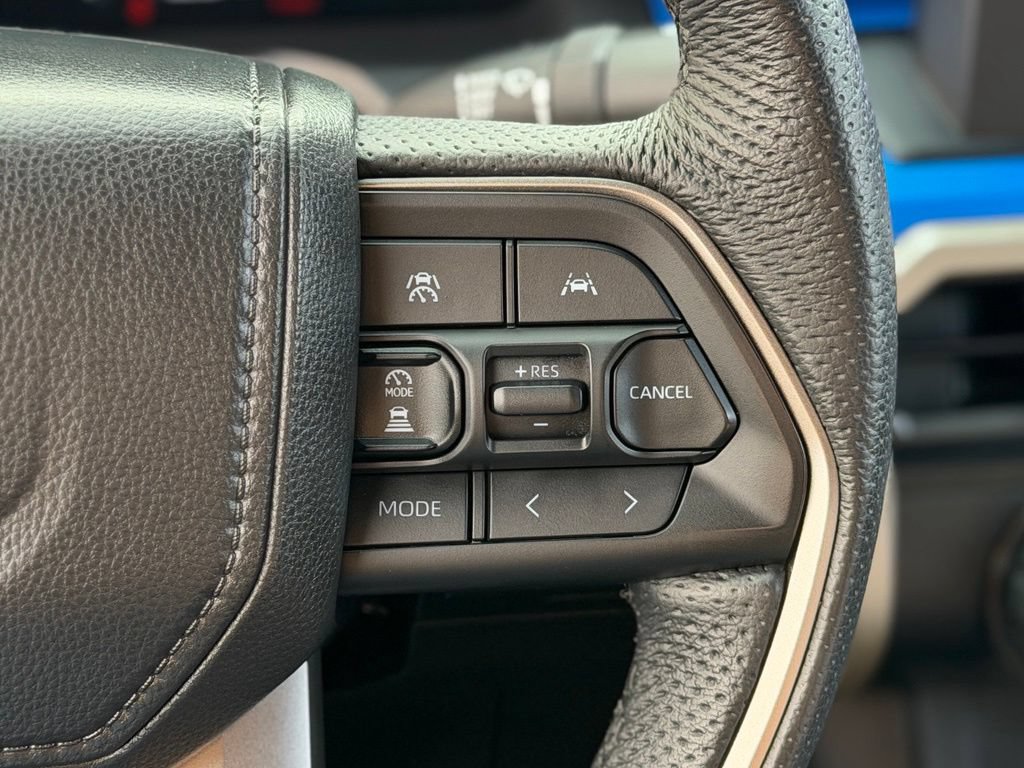 Used 2025 Toyota Tacoma TRD Off-Road AWD/4WD image 12