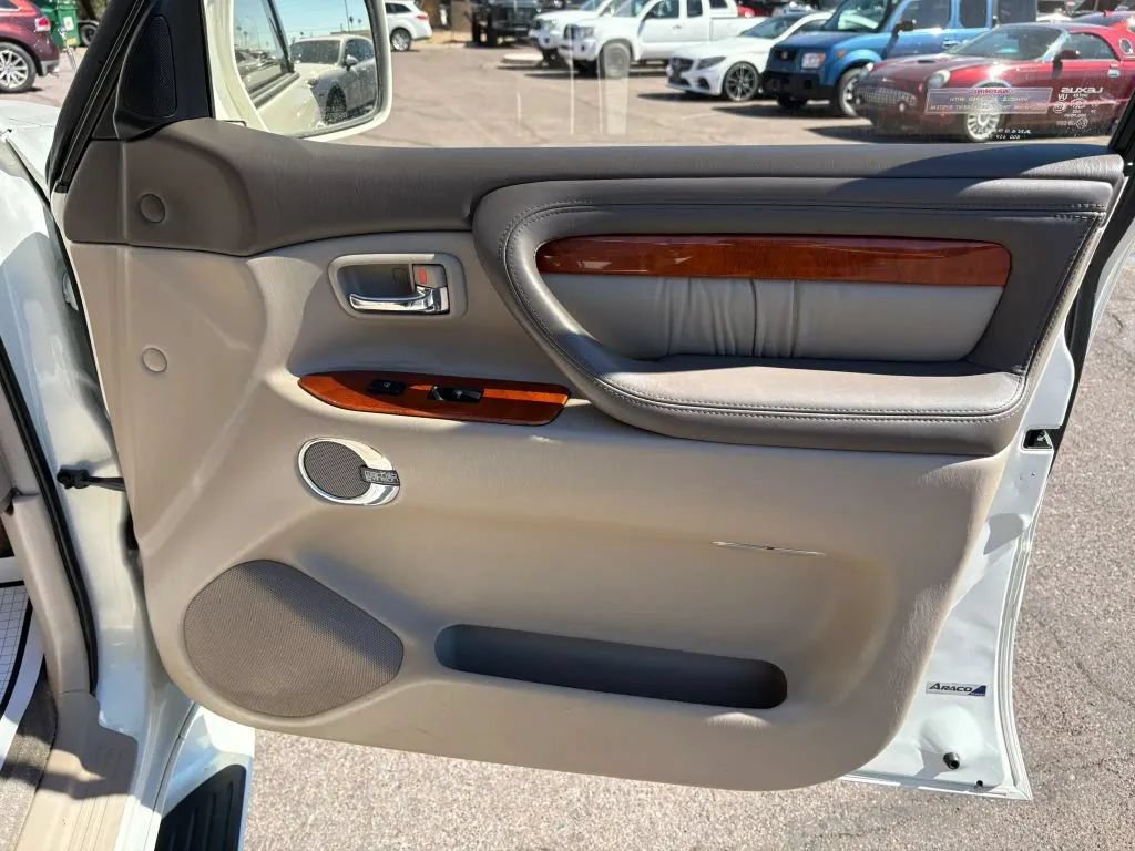 Used 2001 Lexus LX 470 4WD image 14