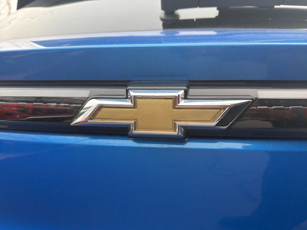 New 2026 Chevrolet Equinox EV LT image 32