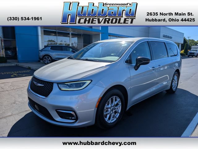 Used 2024 Chrysler Pacifica Touring-L
