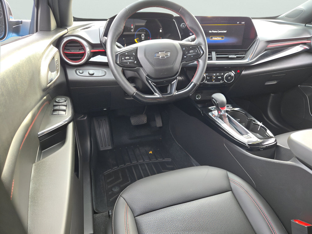 Used 2025 Chevrolet Trax RS w/ Sunroof Package FWD image 23
