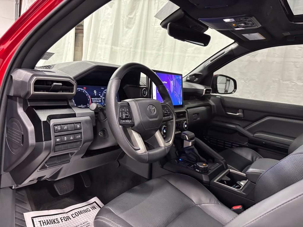 Used 2025 Toyota 4Runner Limited AWD/4WD image 15