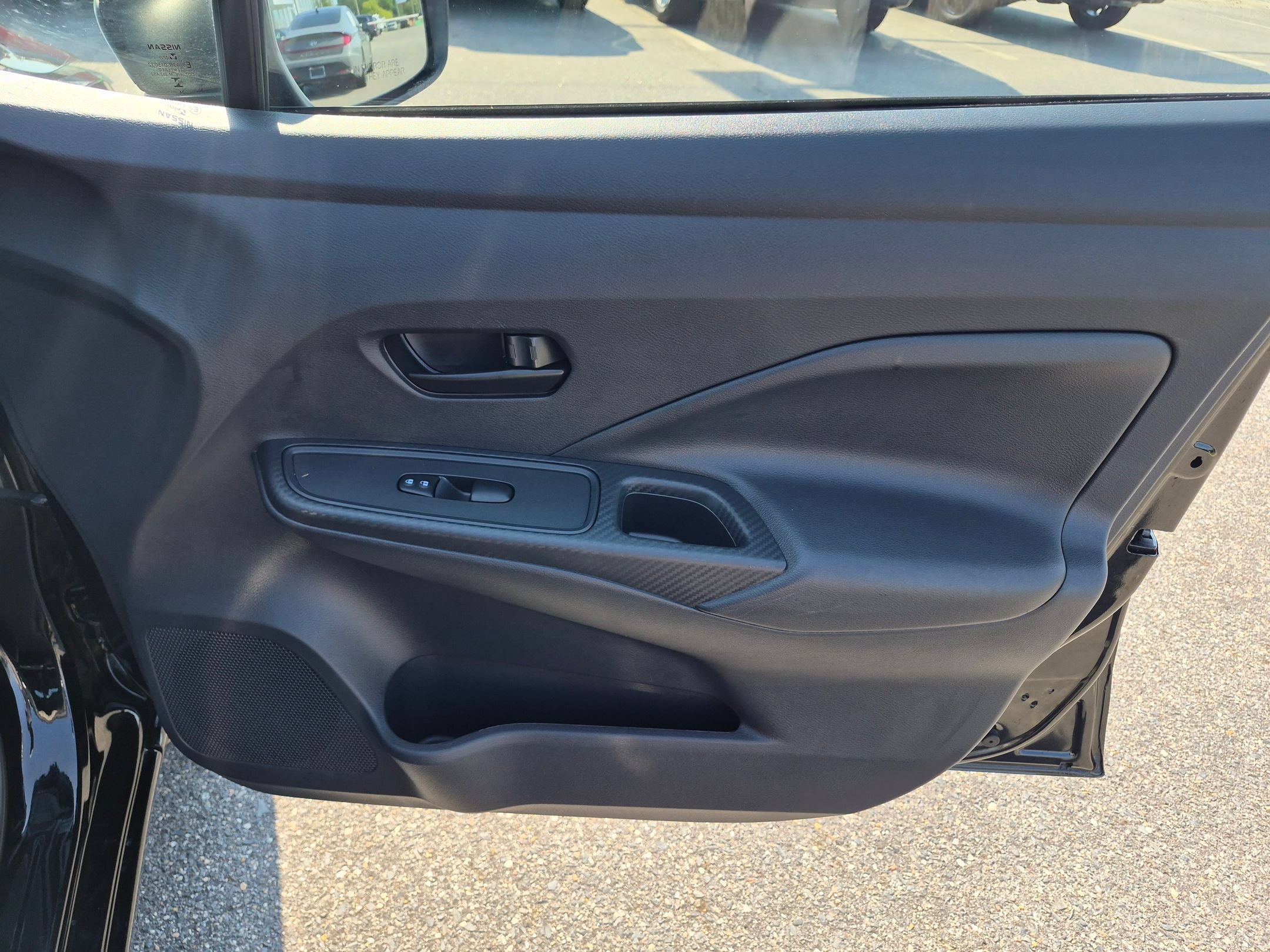 Used 2025 Nissan Versa S w/ Trunk Package FWD image 32