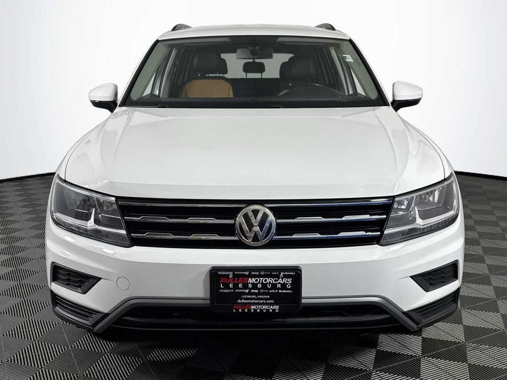 Used 2018 Volkswagen Tiguan SE AWD/4WD image 2