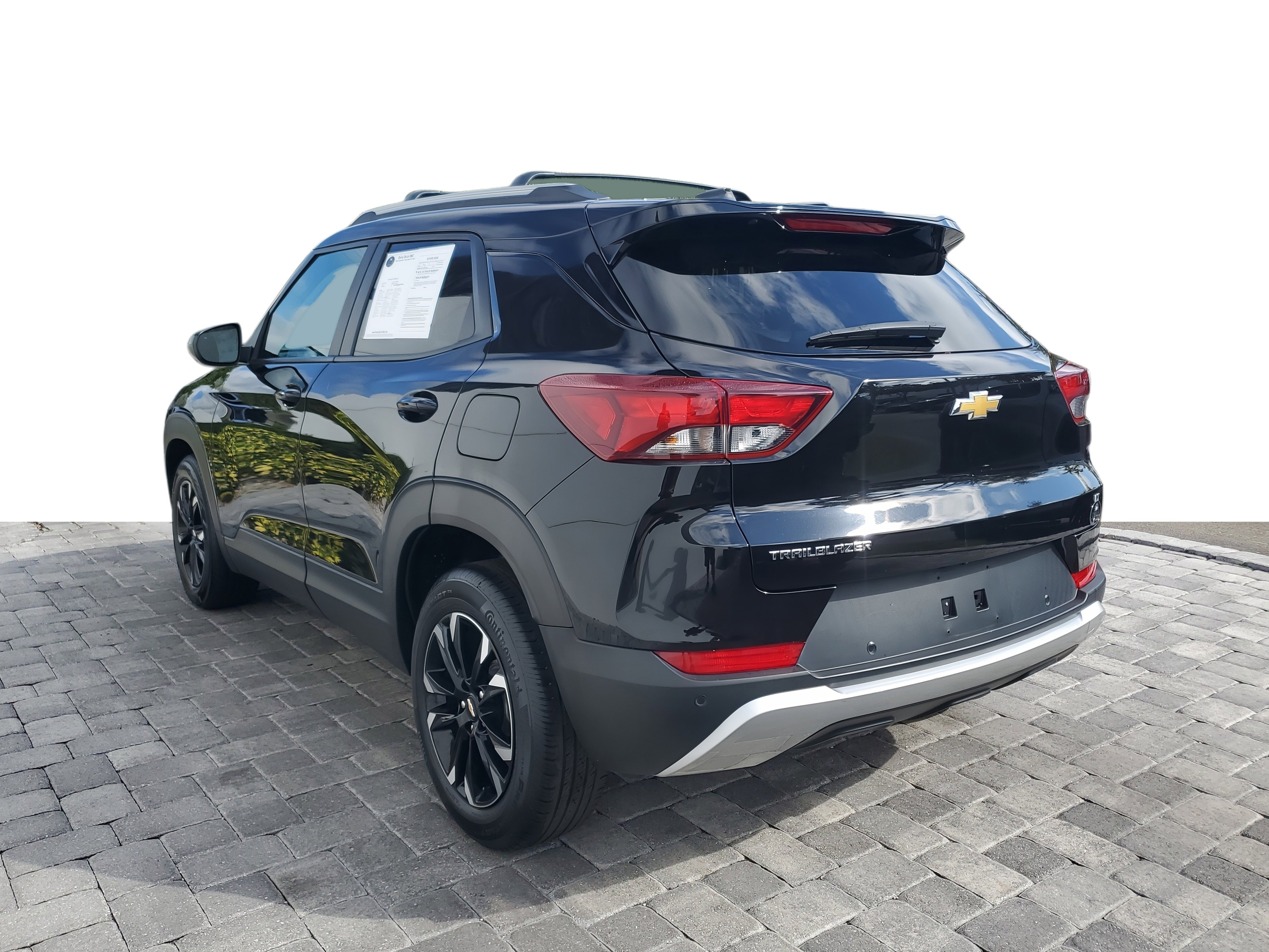 Used 2022 Chevrolet TrailBlazer LT w/ Convenience Package image 3