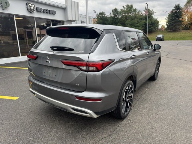 Used 2023 Mitsubishi Outlander SE image 7