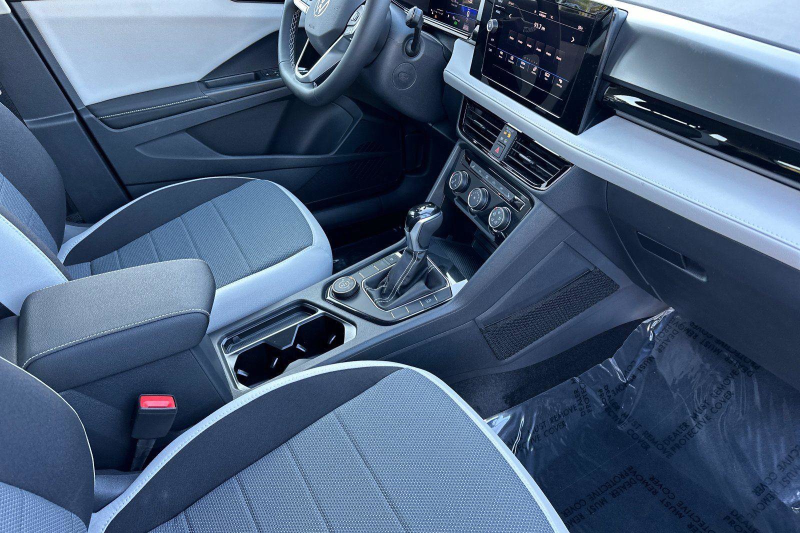 New 2026 Volkswagen Taos S image 15