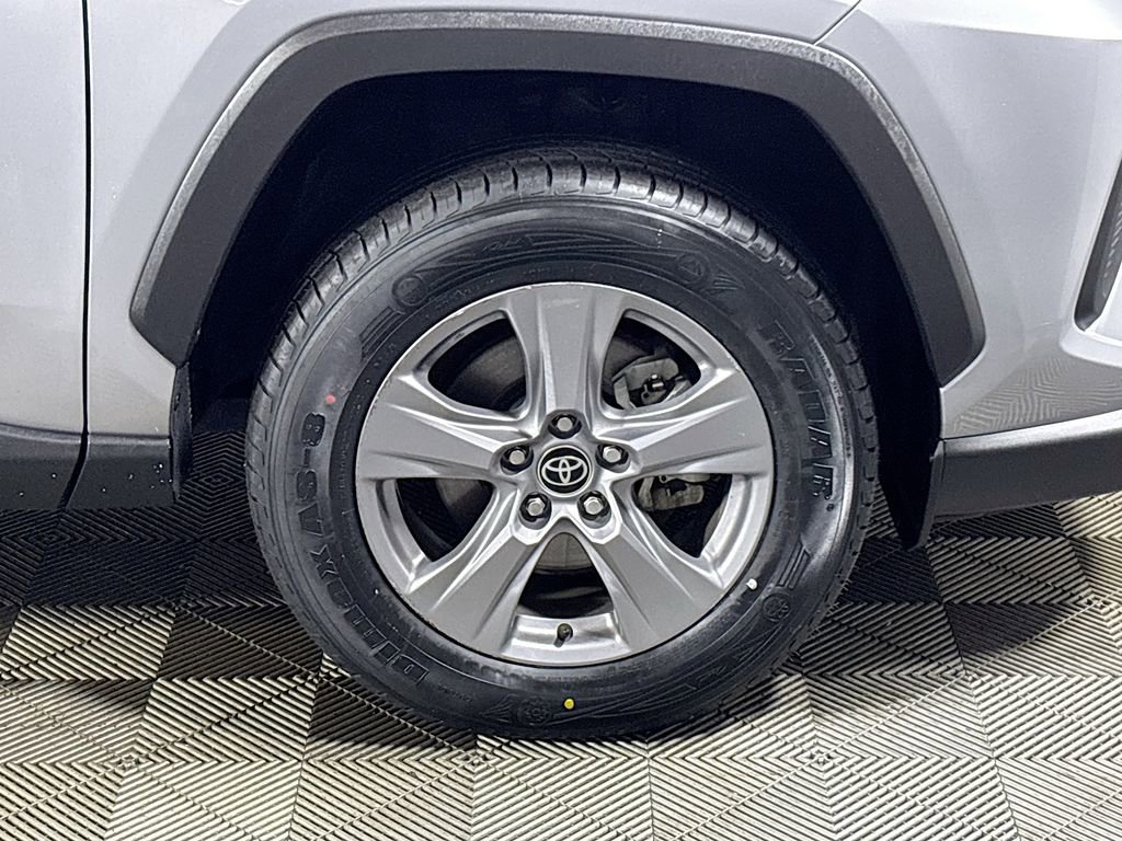 Used 2022 Toyota RAV4 XLE image 23