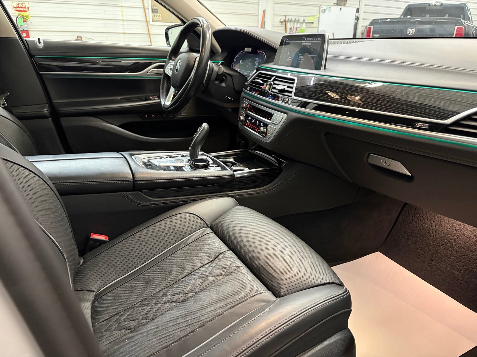 Used 2022 BMW 740i xDrive w/ Premium Package AWD/4WD image 24