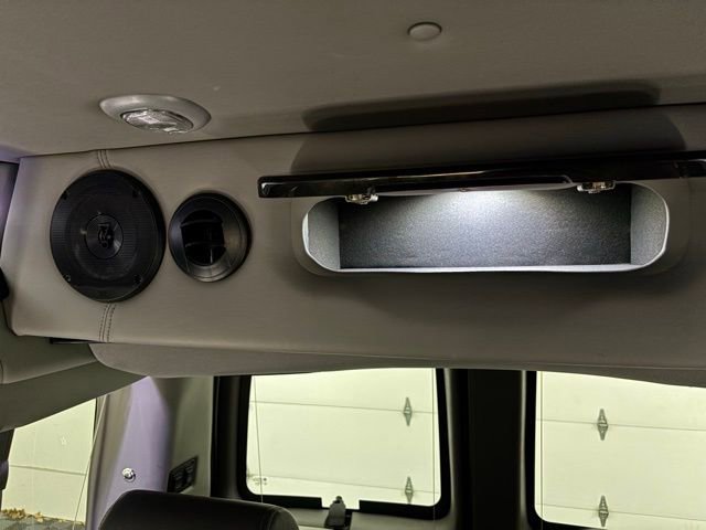 Used 2022 GMC Savana 2500 Extended w/ Enhanced Convenience Package RWD image 50