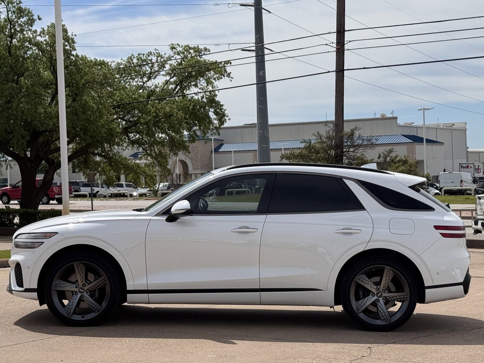 Used 2023 Genesis GV70 2.5T w/ Sport Prestige Package image 7