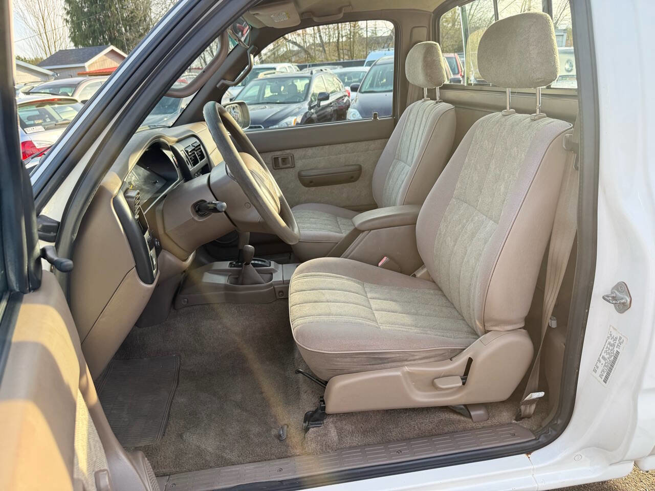 Used 2000 Toyota Tacoma 4x4 Regular Cab image 4