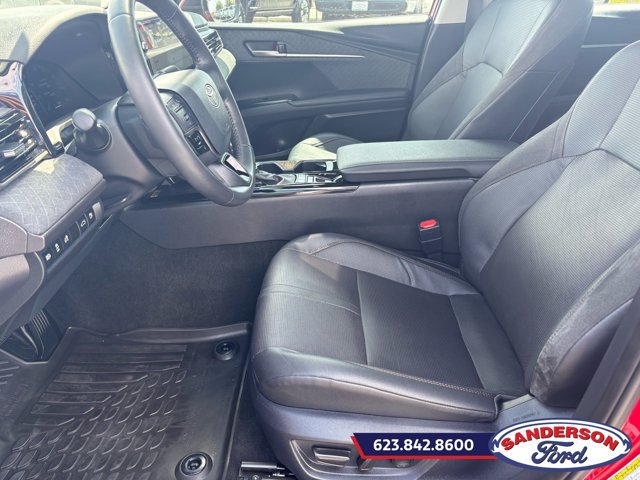 Used 2025 Toyota Camry XLE FWD image 15