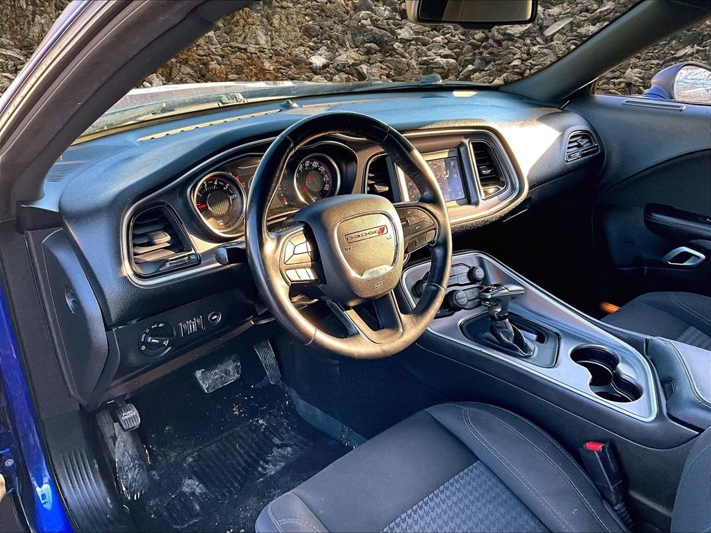 Used 2019 Dodge Challenger SXT w/ Driver Convenience Group image 11