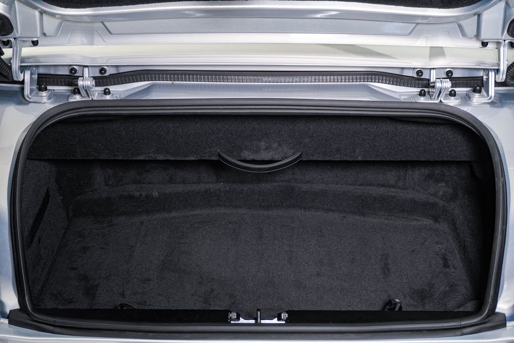 New 2026 Aston Martin Vanquish Convertible image 36