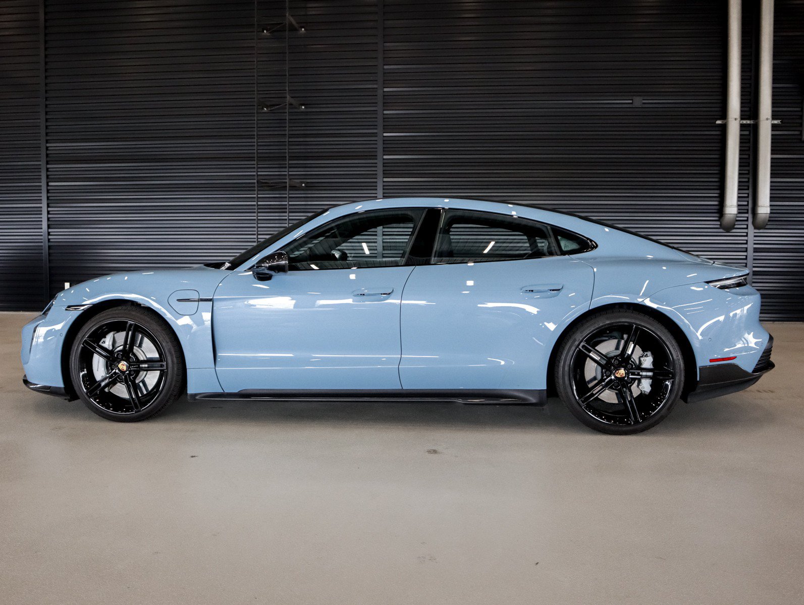 Certified 2022 Porsche Taycan Turbo AWD/4WD image 2
