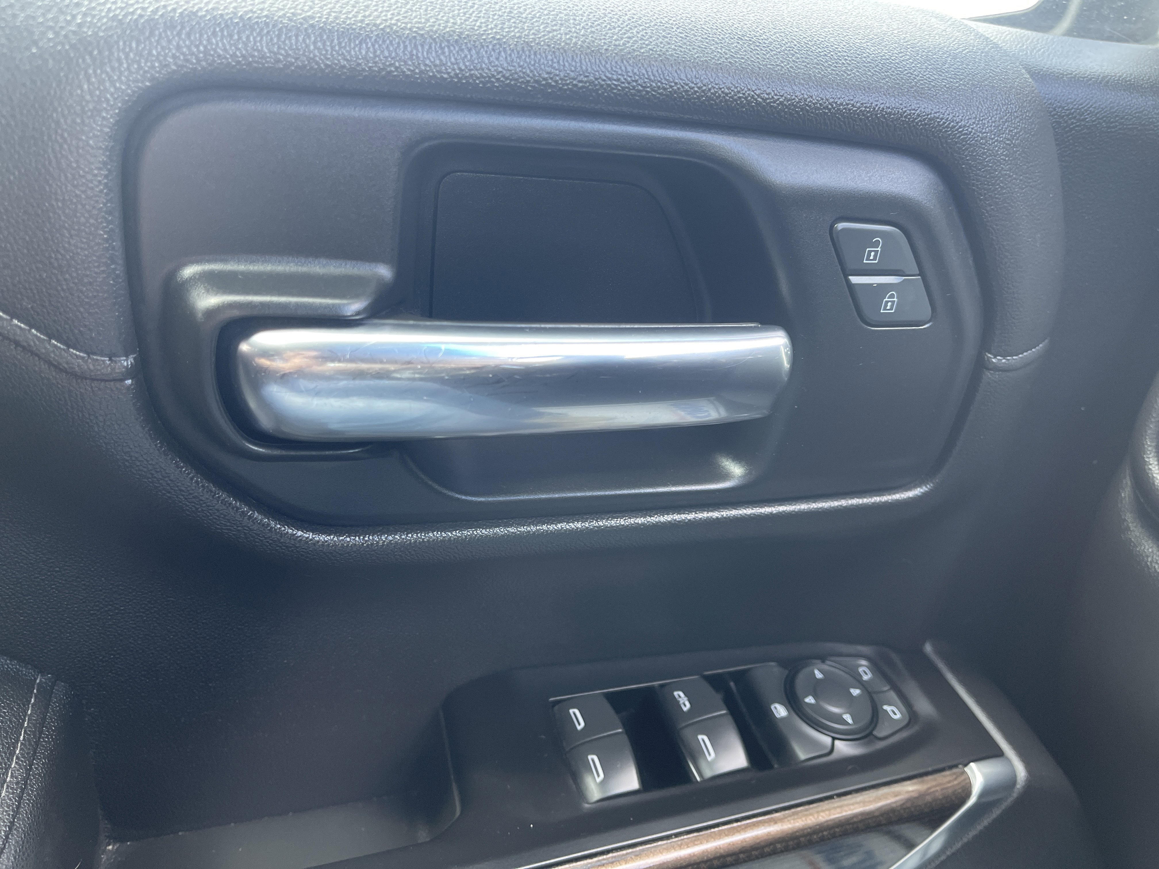 Used 2019 Chevrolet Silverado 1500 LT w/ Texas Edition image 24