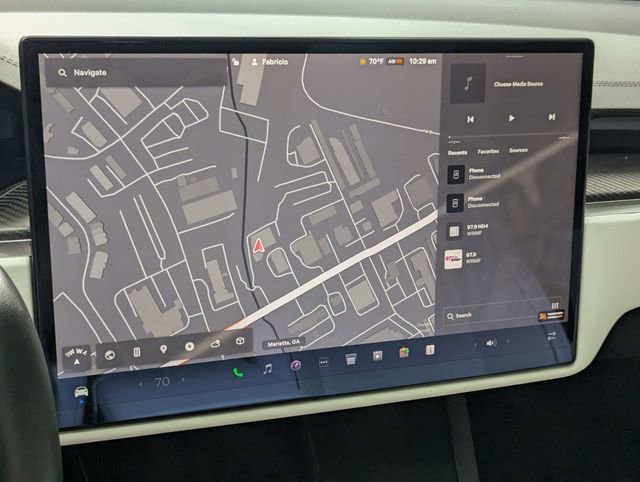 Used 2022 Tesla Model X Plaid image 15