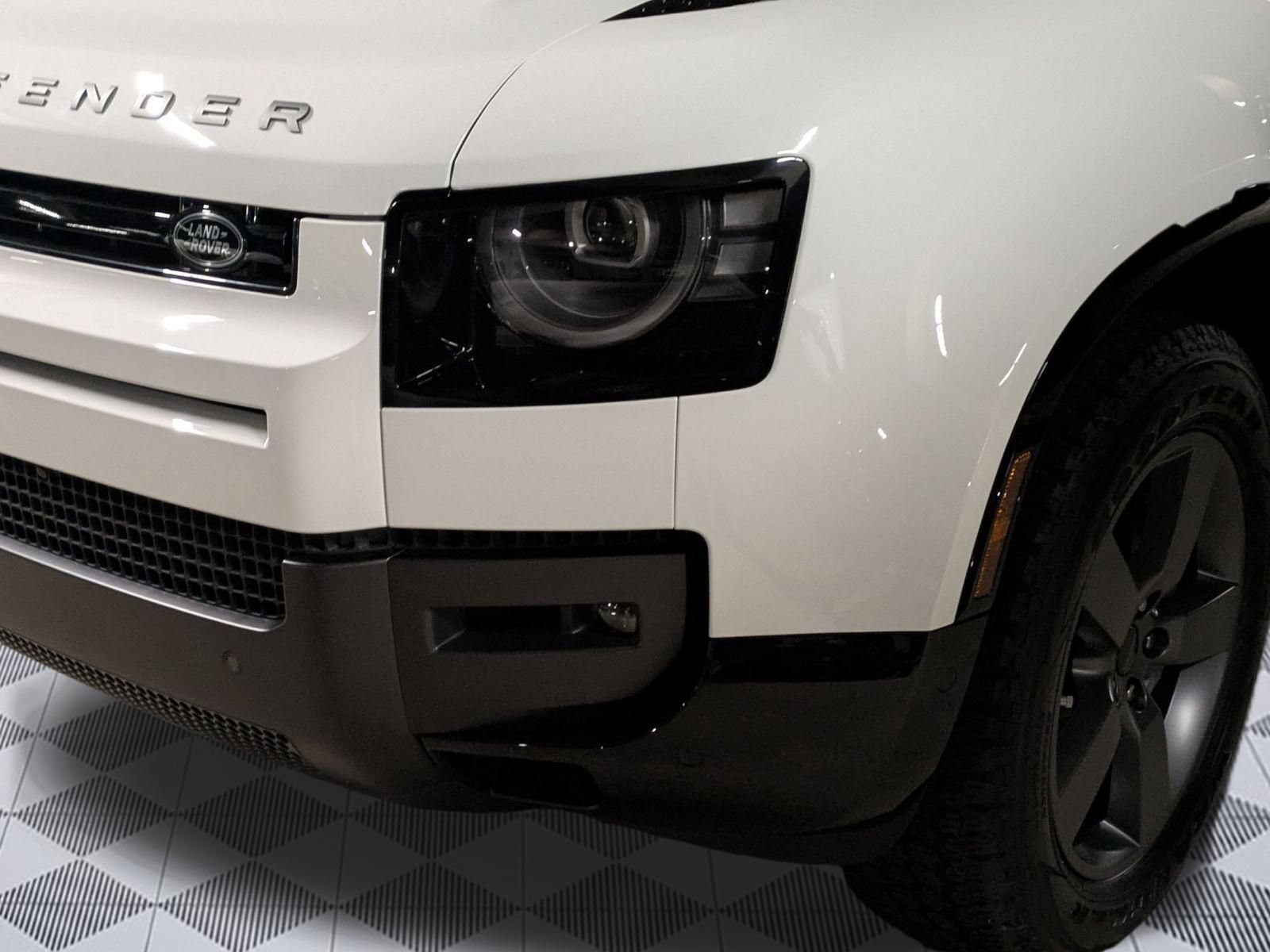 New 2026 Land Rover Defender 110 X-Dynamic SE AWD/4WD image 10