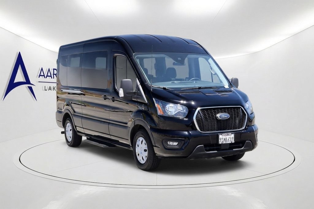 Used 2025 Ford Transit 350 XLT RWD image 3