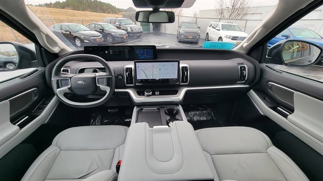 Used 2025 Ford Expedition Max Platinum image 15