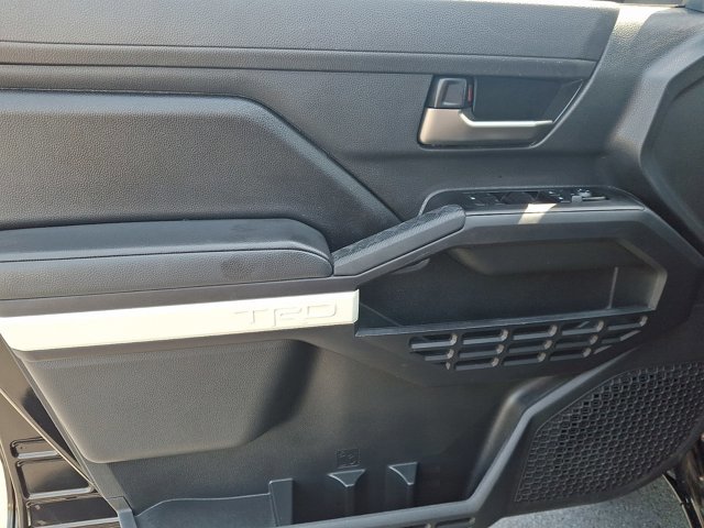 Certified 2024 Toyota Tacoma TRD Off-Road AWD/4WD image 12