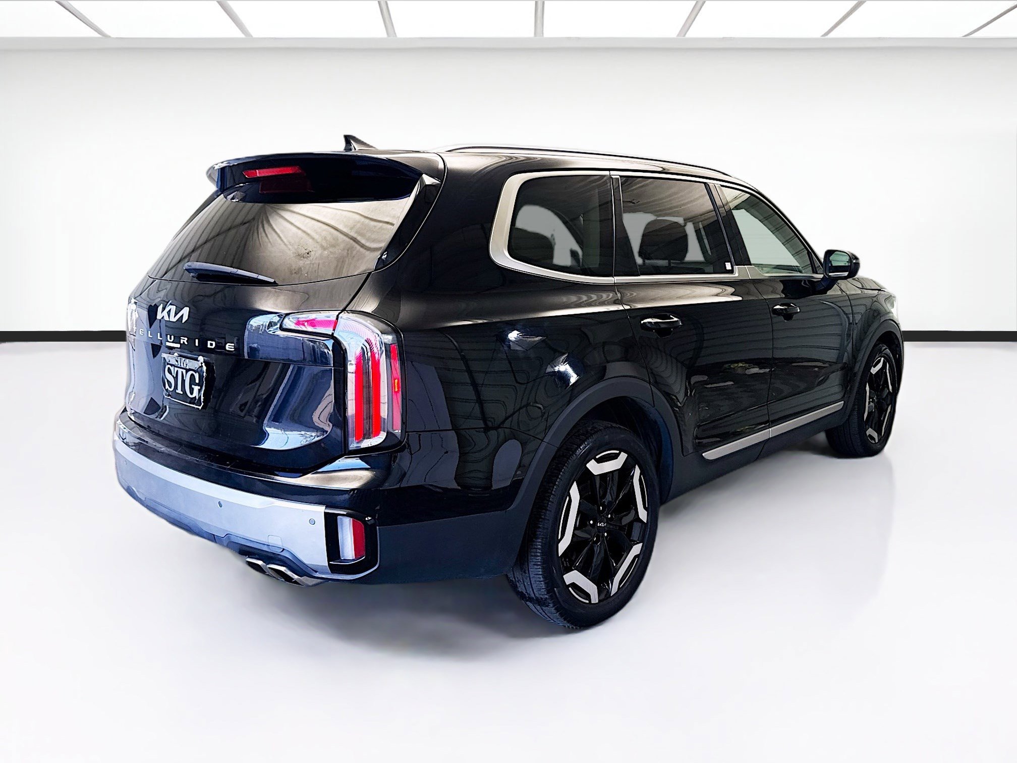Used 2023 Kia Telluride EX image 4