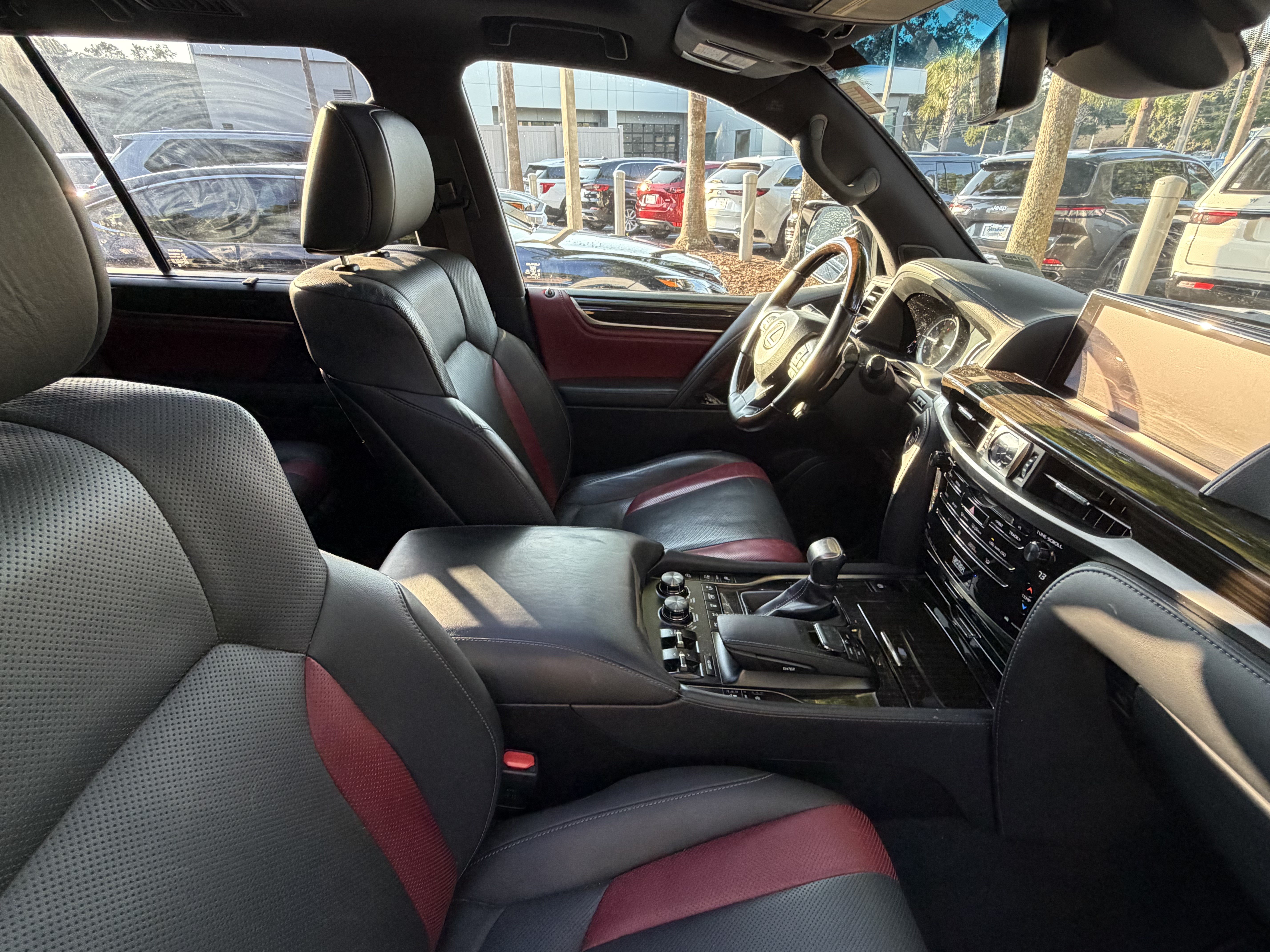 Used 2021 Lexus LX 570 4WD w/ Inspiration Series #2 image 46