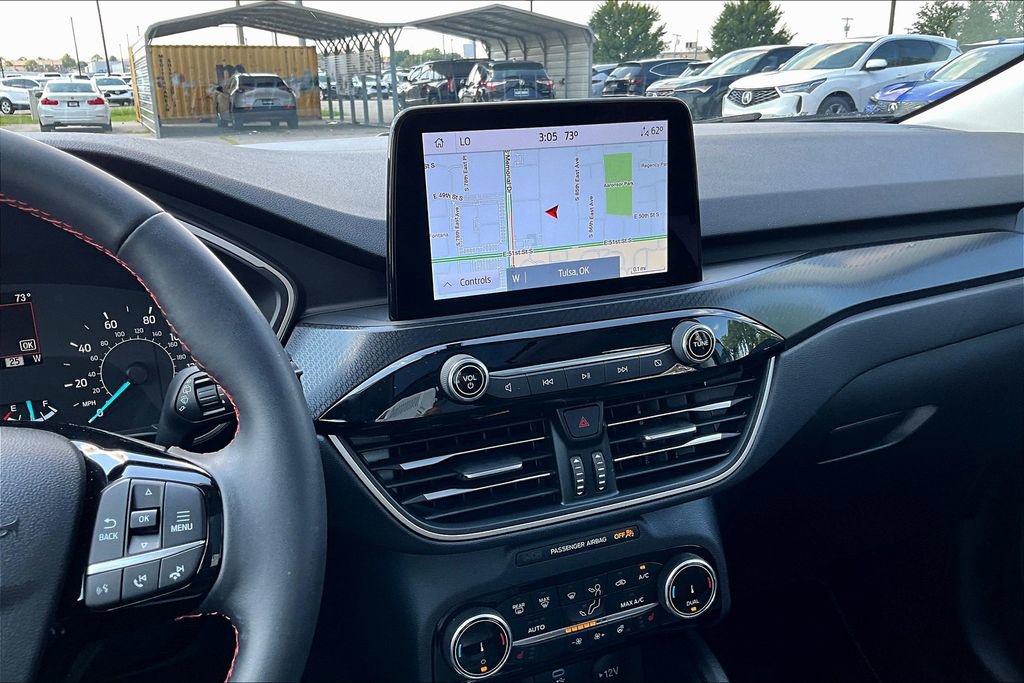 Used 2022 Ford Escape SEL w/ SEL Stealth AWD Package image 9