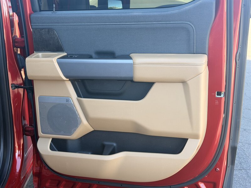 Used 2023 Ford F350 Lariat w/ Lariat Ultimate Package AWD/4WD image 32