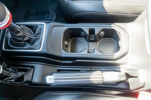 Used 2018 Jeep Wrangler Unlimited Sahara w/ LED Lighting Group image 31