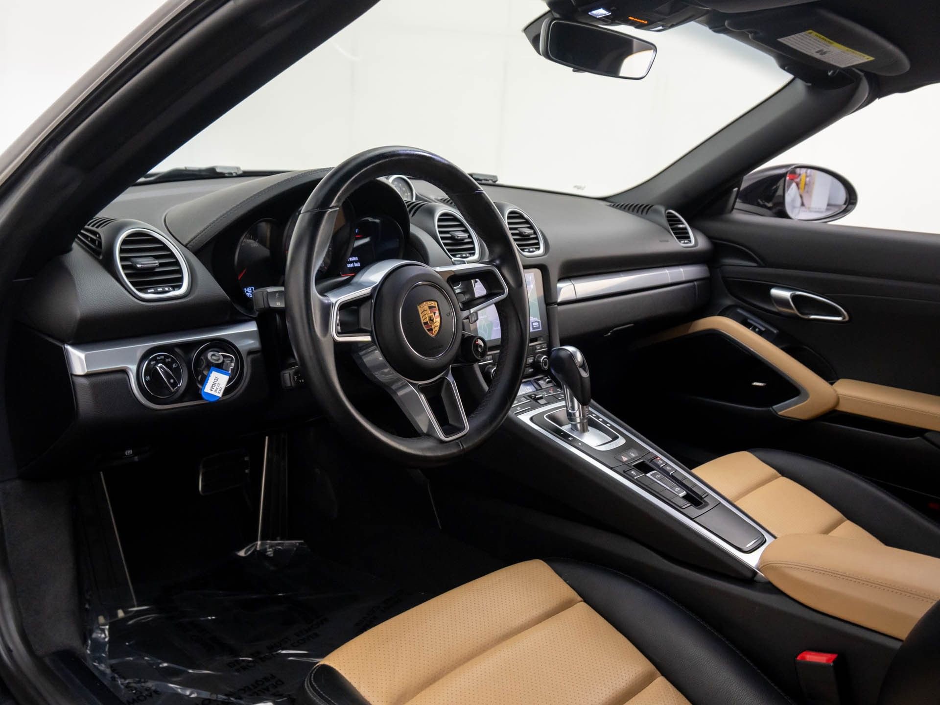 Used 2018 Porsche 718 Boxster S image 4